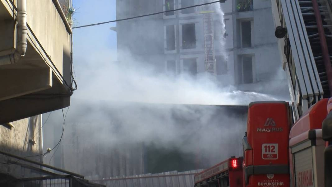 İşçilerinin kaldığı konteynerlerde yangın - Resim: 7